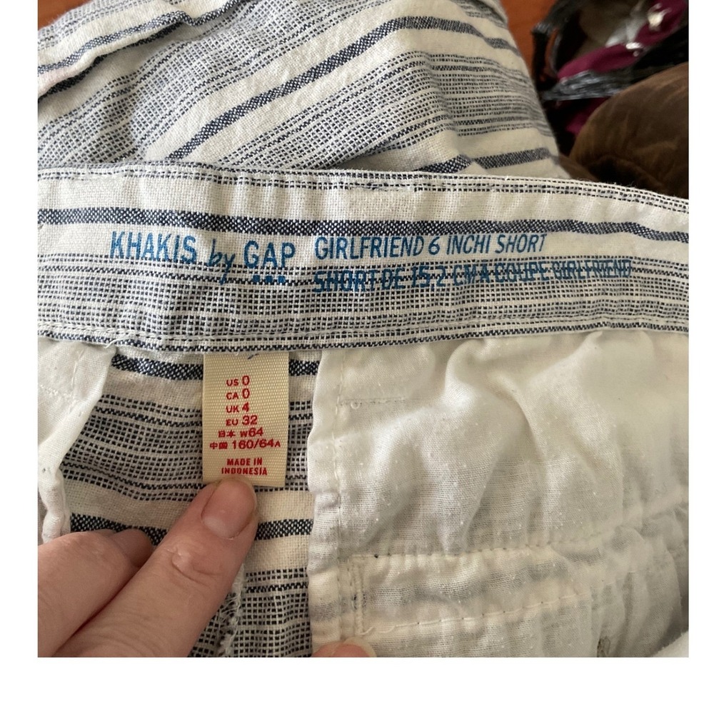 Khakis by‎ Gap Girlfriend 6 Inch Short Striped Women's Size 0 - Picture 2 of 2